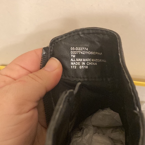 Seven Dials Womens Yosepha Ankle Boots Black Cuban Heel Low Zip Straps 7 M New - Picture 2 of 4